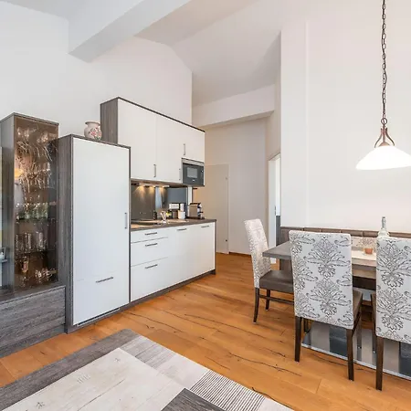 Апартаменти Zielhang365 - By Mynests